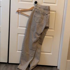 HIGH WAISTED MOM JEANS-Tan